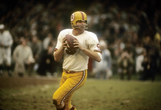 Washington quarterback Sonny Jurgensen drops back to pass against the New York Giants in 1970.