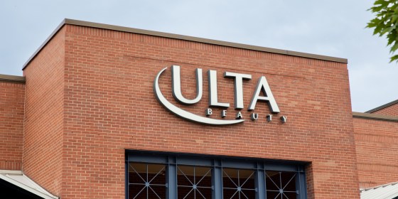 You can save up to 50% off daily skin care deals.