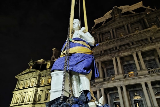 Trump Columbus Statue
