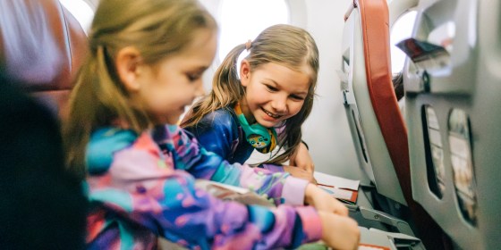 No-screen toys that keep your kids entertained during plane, train or car rides need to be engaging and fun.