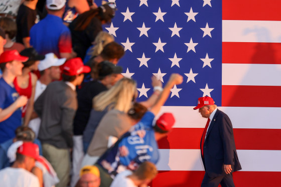 Trump's Freezing Of GOP Primary Field Underscored By Iowa Visit