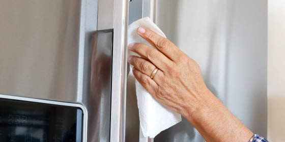 It’s safe to use stainless steel wipes and sprays to clean your appliances without scratching them.