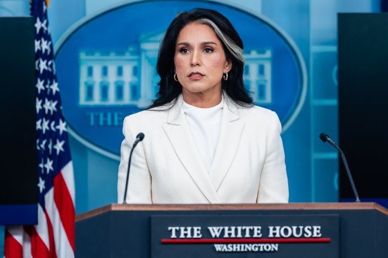 White House Holds Press Briefing