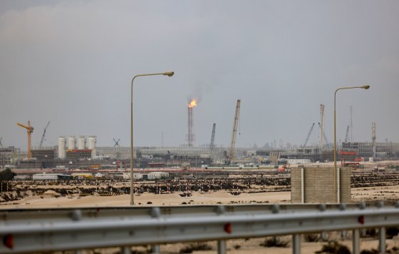 Explosion At Qatar Natural Gas Export Terminal Hurts 54 Leaves 18 Missing explosion-at-qatar-natural-gas-export-terminal-hurts-54-leaves-18-missing
