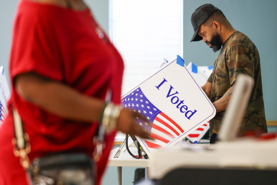 First Day Of Early Voting In South Carolina Primary As Redistricting Debate Continues