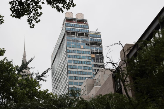 Midtown Manhattan Building Evacuated After Supporting Columns Buckle Inside