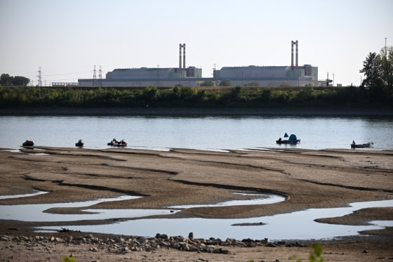 Hungarian Nuclear Power Plant Shuts Down At Paks