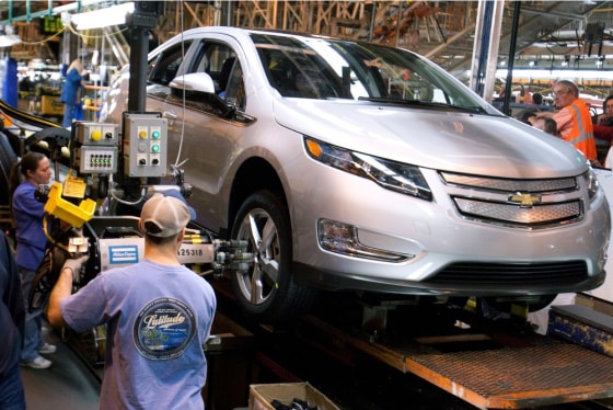 Chevrolet preps the Volt for launch, just one of several electric cars at the 2010 Los Angeles Auto Show (www.laautoshow.com) , open to the press Nov. 17-18 and to the public from Nov. 19-28, 2010. (PRNewsFoto/Los Angeles Auto Show)