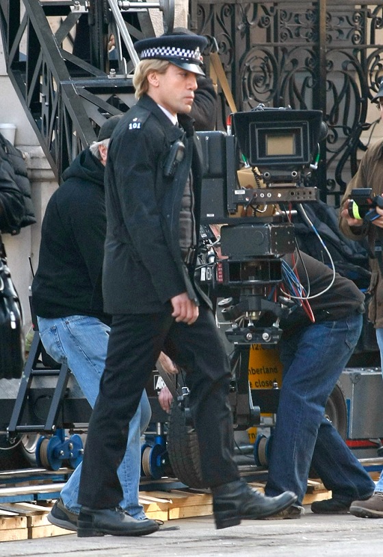 March 11, 2012: Javier Bardem filming scenes for the new James Bond 'Skyfall' film in Whitehall, central London, UK. Mandatory Credit: INFphoto.com Ref: infuklo-105/WBD 121009|sp|U.S. SALES ONLY.