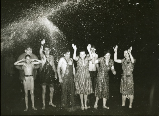 Water Spray, ca. 1940. Vintage gelatin silver, printed c. 1940, 10 x 12 inches.