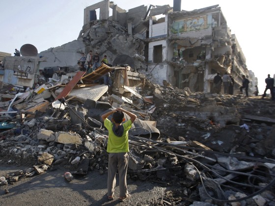 Two sides exchange deadly airstrikes, rocket attacks.