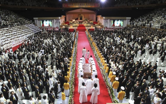 Funeral For Rev. Sun Myung Moon Draws Thousands In South Korea