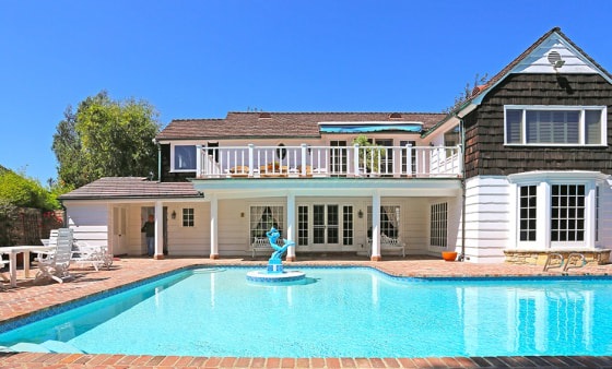 This Beverly Hills home was formerly owned by actor Ernest Borgnine.