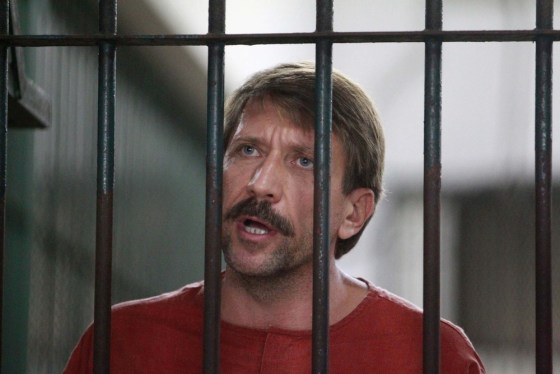 Suspected Russian arms dealer Viktor Bout speaks to the media after arriving at a Bangkok criminal court August 20, 2010, ahead of an expected appeal court verdict on whether to extradite him to the U.S.