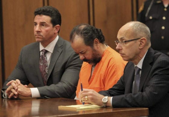 Ariel Castro now faces 977-count indictment, prosecutors announce