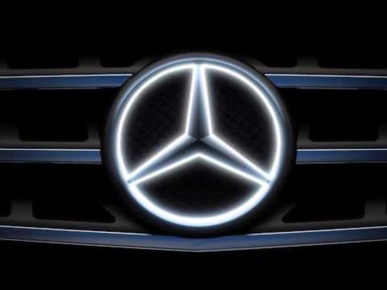 thumbnail image 2 of MUY LED Illuminated Front Grille Emblem Star For Mercedes Benz - Cold White 2 of 6
