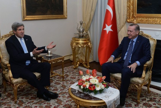 Secretary of State John Kerry talks with Turkish Prime Minister Recep Tayyip Erdogan in Ankara, Turkey, March 1, 2013.