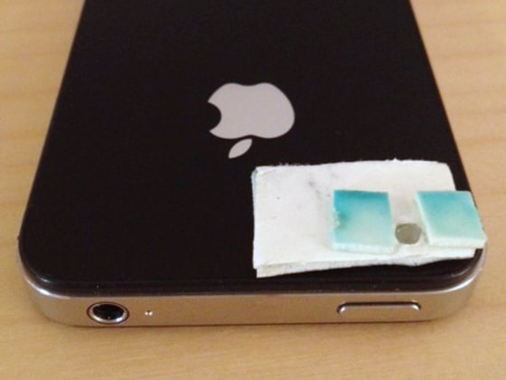 Scientists have used an iPhone and a simple US$8 lens to diagnose intestinal worm infections in rural Tanzania.