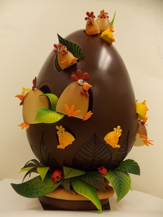 A New York bakery has created this $1000 specialty Easter egg.