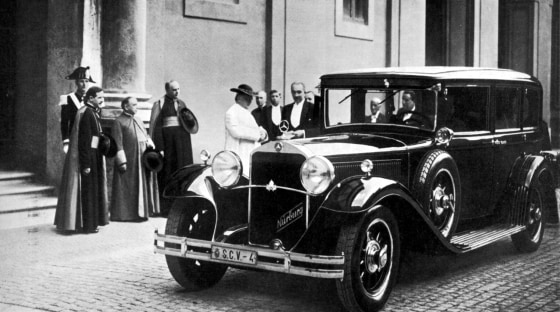The first car used by a pope.