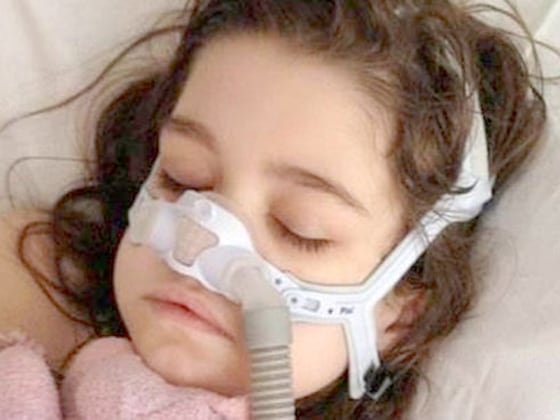 Sarah Murnaghan, 10, has been waiting for a lung transplant for 18 months. Her parents, Fran and Janet Murnaghan of Pennsylvania, are waging a fierce public relations campaign to change rules to make her eligible for adult lungs sooner.