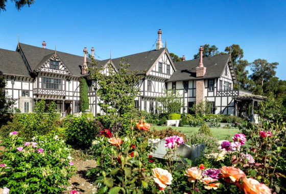 Image: It cost $400,000 in 1914 to renovate this Los Altos home.