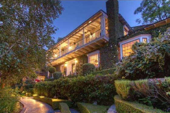 Beverly Hills topped Manhattan in sales of mega-home this year. This home on the secluded Hanover Drive in Beverly Hills is listed at $15.9 million. T...