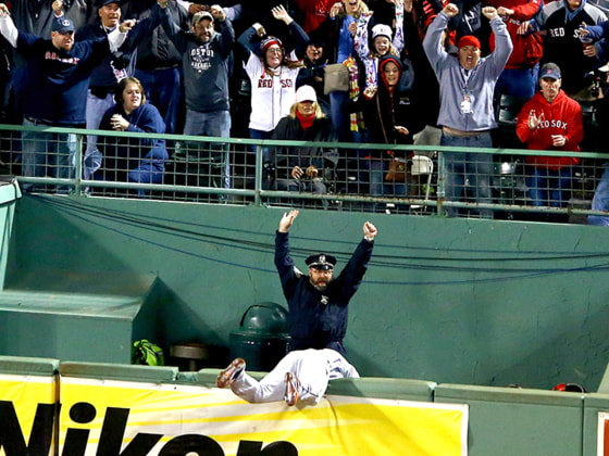 Boston cop celebrates Red Sox home run in viral photo