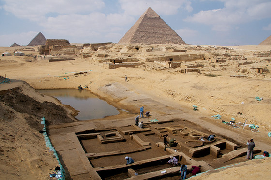 Pyramids of Giza: Ancient Burial Practices - Modern Discoveries and Excavations