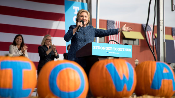 Campaña de Clinton pide al FBI que revele los detalles de los nuevos ...