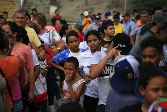 Trump firma un memorando para proteger de la deportación a venezolanos ...