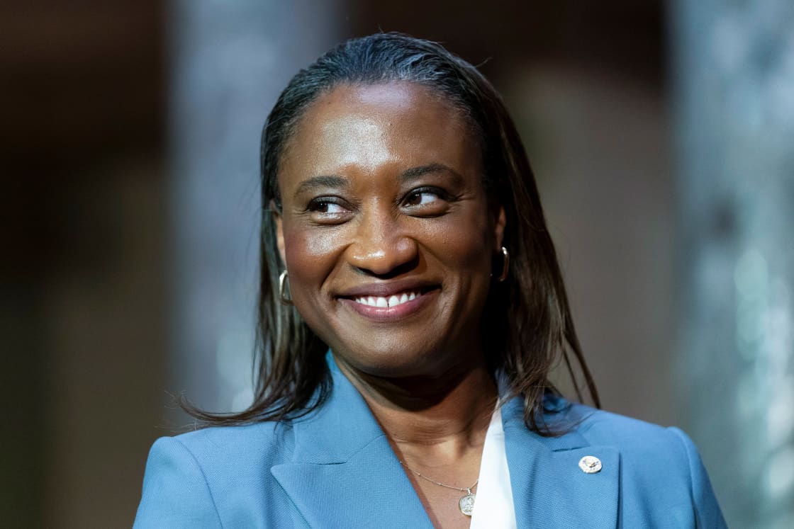 Laphonza Butler is sworn in, filling Dianne Feinstein’s Senate seat (nbcnews.com)