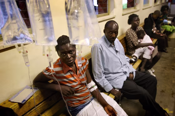 Image: Zimbabweans suffering from cholera