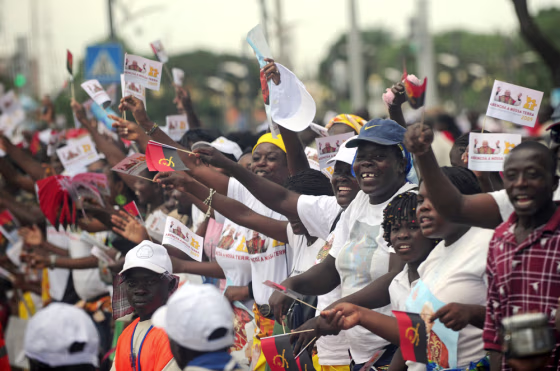 Image: Angolans welcome Pope Benedict XVI