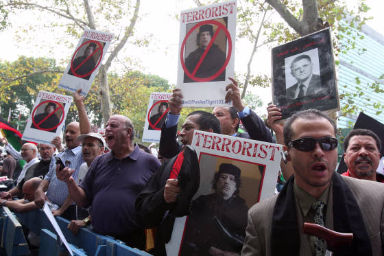 Image: Protests outside of the UN building