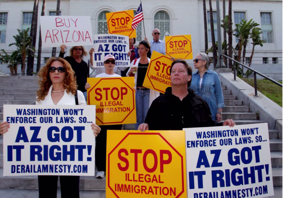 Image: Members of Los Angeles Tea Party