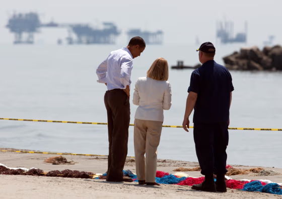Image: Barack Obama, Thad Allen, Charlotte Randolph