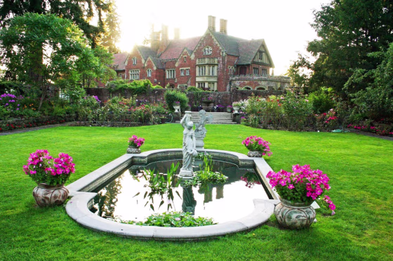 Image: Thornewood Castle