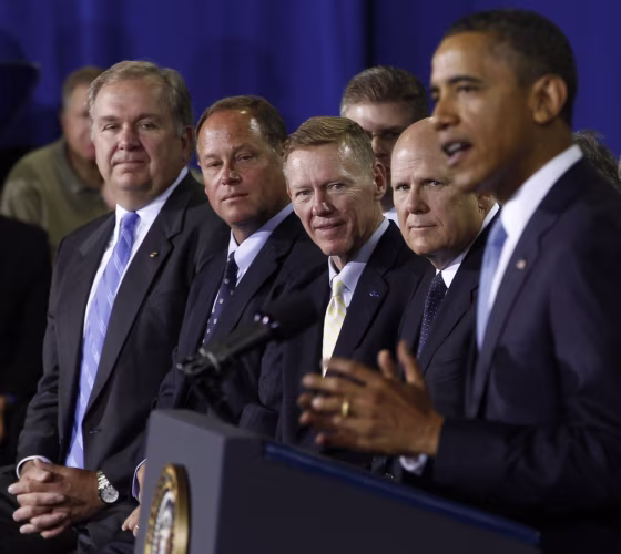 Image: U.S. President Barack Obama delivers remarks on a program to improve the fuel efficiency of vehicles in Washington