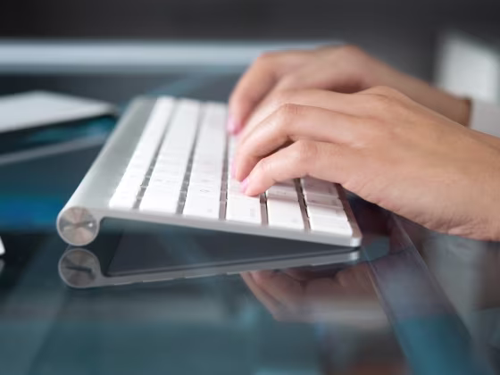 Image: hands on keyboard