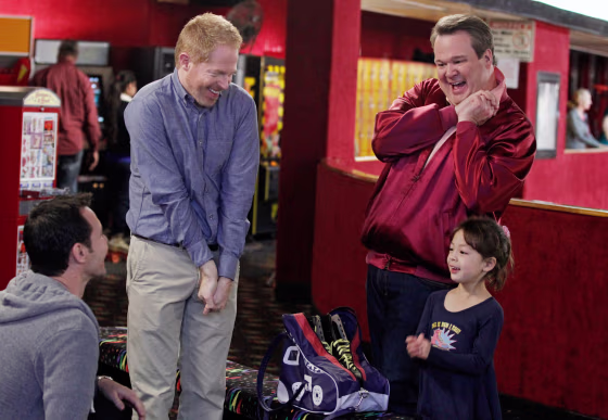 LARRY SULLIVAN, JESSE TYLER FERGUSON, ERIC STONESTREET, AUBREY ANDERSON-EMMONS