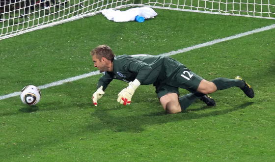 Image: England v USA: Group C - 2010 FIFA World Cup
