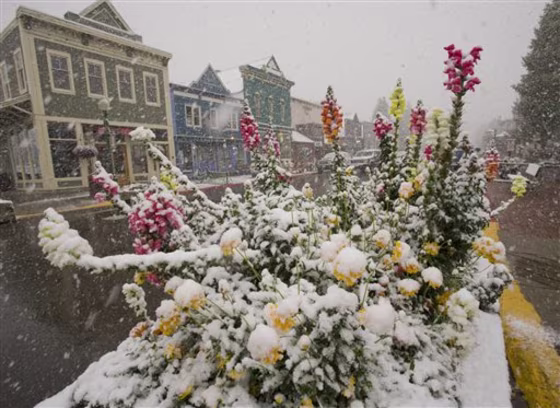 APTOPIX Colorado Wintry Weather