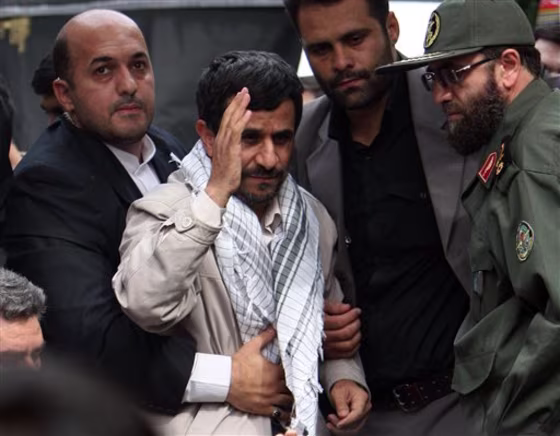 YE IRAN AHMADINEJAD