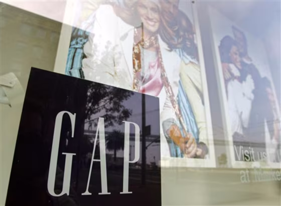 Old Navy will introduce plus-size fall fashions for women in new, dedicated in-store boutiques at 55 locations, as well as on the Internet, Old Navy President Jenny J. Ming said.