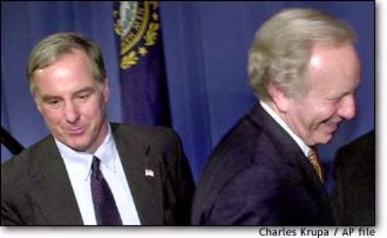 Howard Dean, left, and Sen. Joe Lieberman at a Democratic dinner in Manchester, N.H., last February.