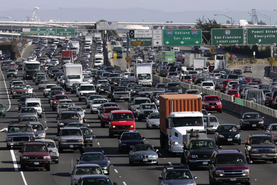 Scores Of Travelers Depart For Long Holiday Weekend