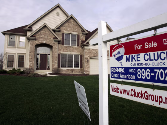 Image: A house sits for sale in North Aurora, Illinois