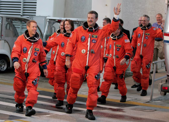 Image: USA Space Shuttle Atlantis Crew Walk Out From O&C at Kennedy Space Center Florida