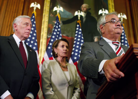 Image: House Financial Services Committee Chairman Frank (D-MA) speaks